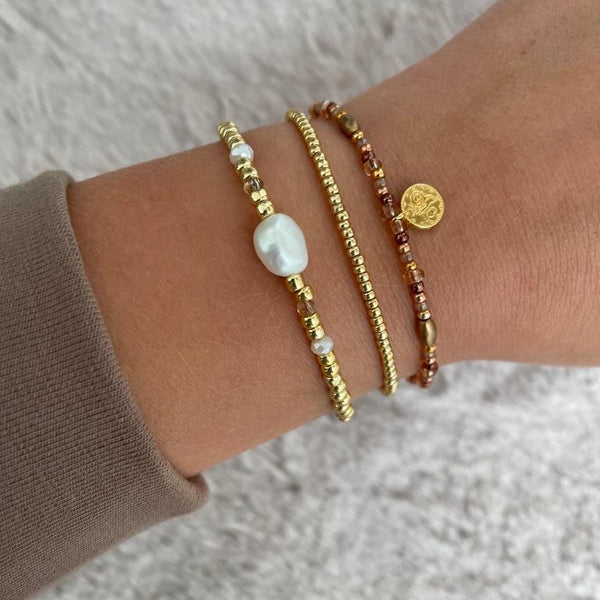 Armbandje Minimalistic pearl goud